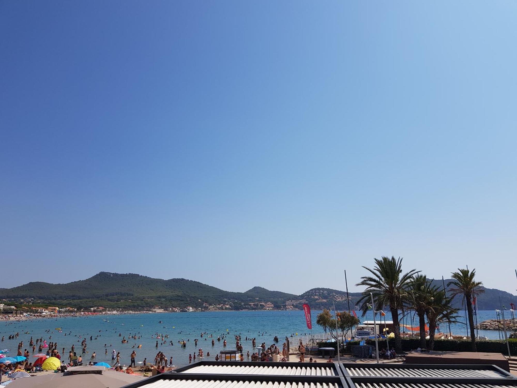 Les Pieds Dans L'Eau Appartement Saint-Cyr-sur-Mer Buitenkant foto
