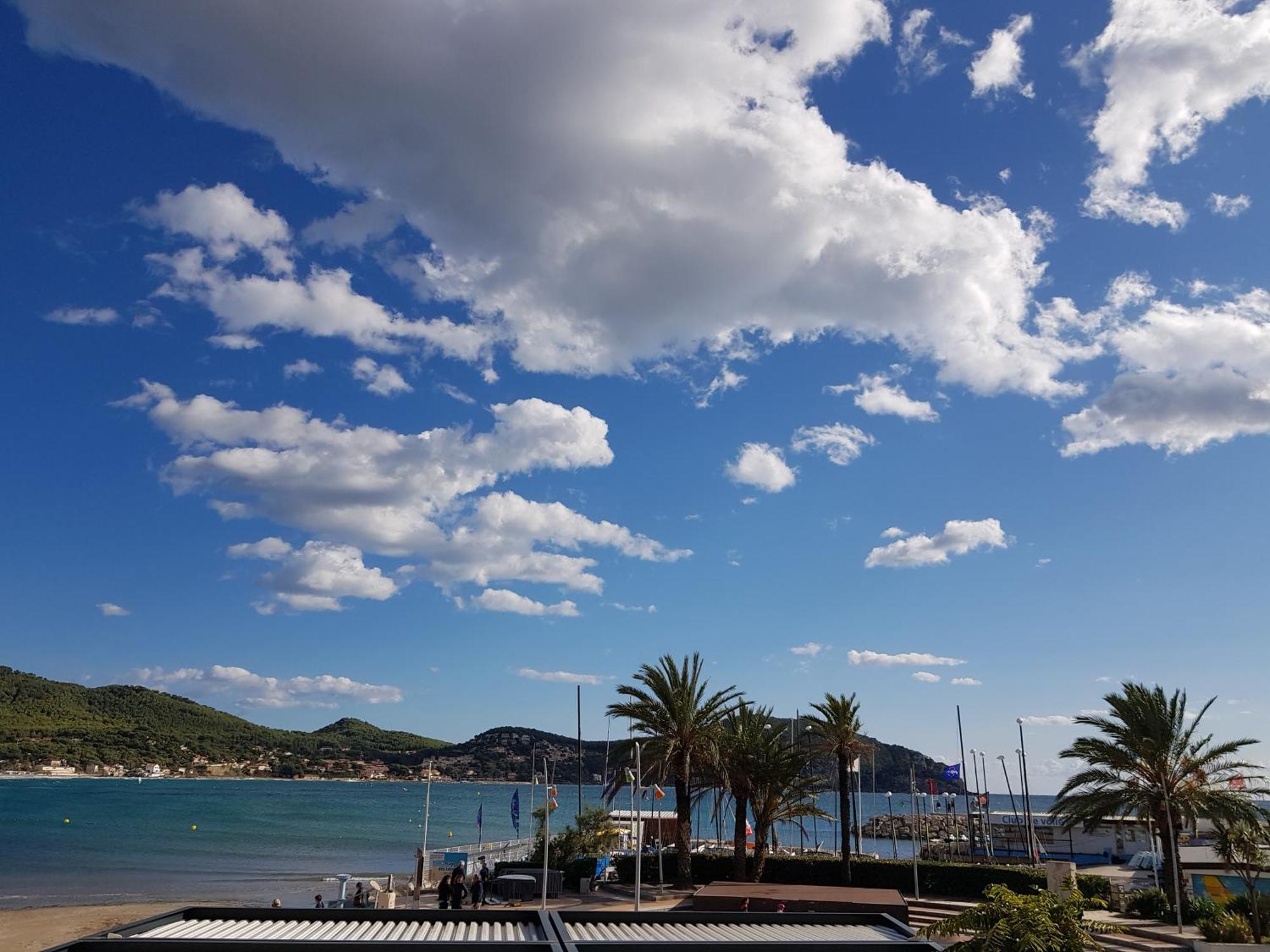 Les Pieds Dans L'Eau Appartement Saint-Cyr-sur-Mer Buitenkant foto