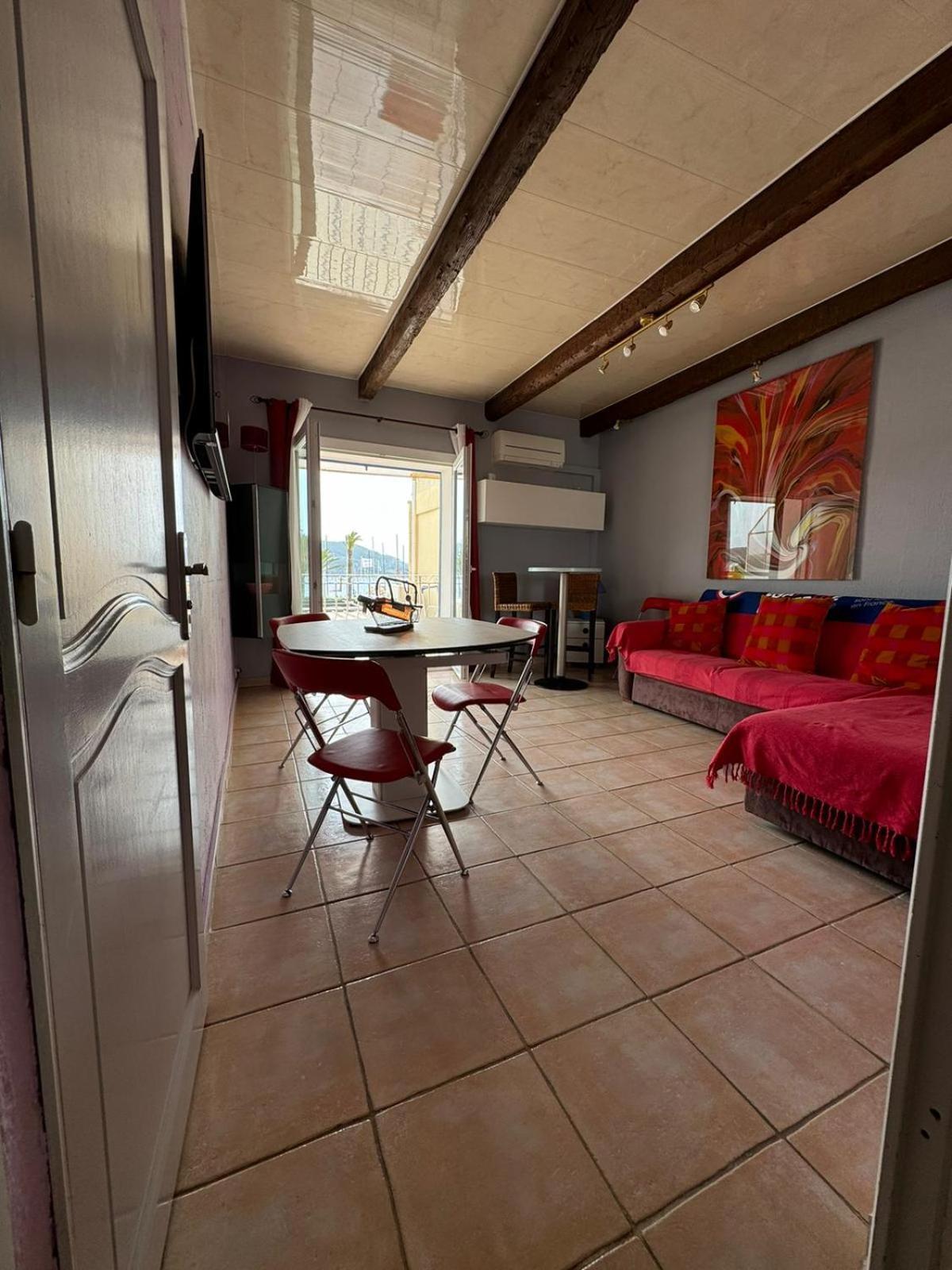 Les Pieds Dans L'Eau Appartement Saint-Cyr-sur-Mer Buitenkant foto
