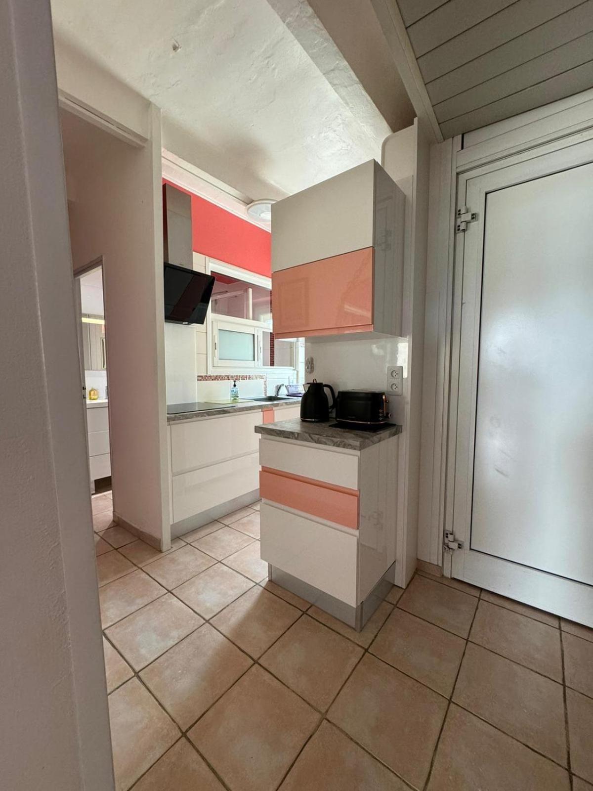 Les Pieds Dans L'Eau Appartement Saint-Cyr-sur-Mer Buitenkant foto